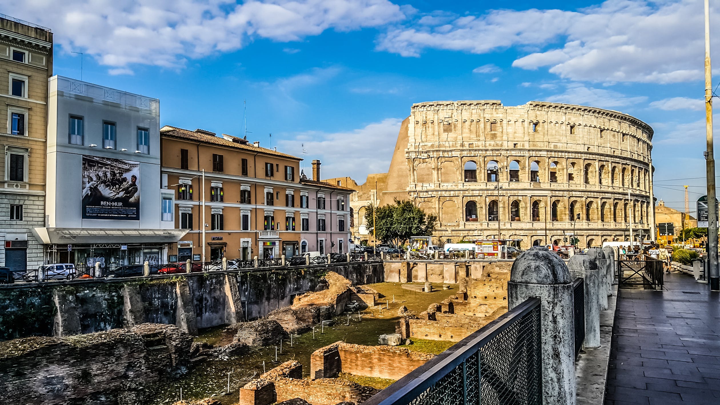 Coliseu e a cidade de Roma